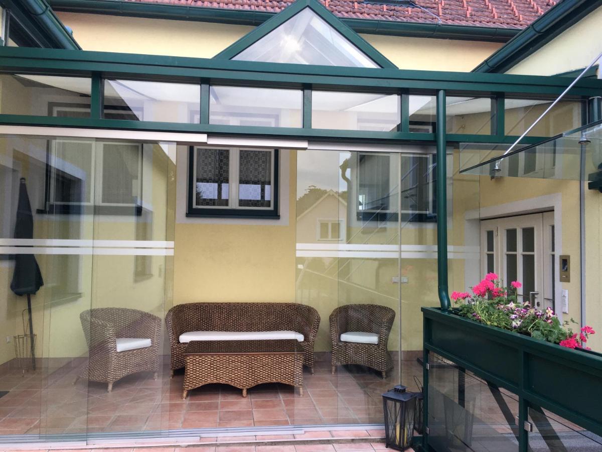 Ferienappartement Regina Schrems  エクステリア 写真
