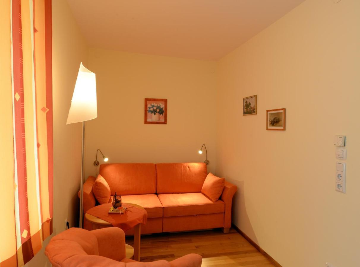 Ferienappartement Regina Schrems  エクステリア 写真