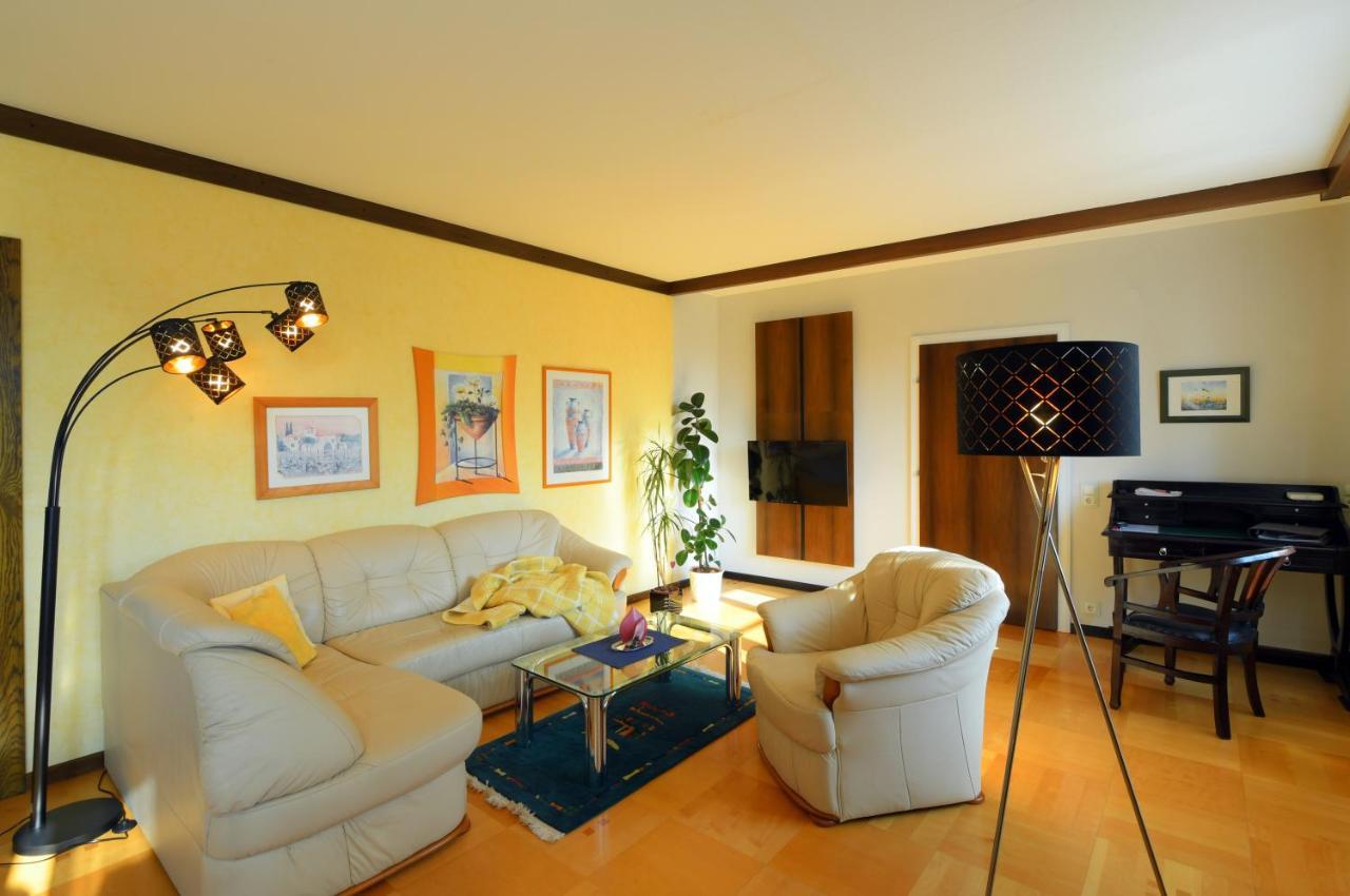 Ferienappartement Regina Schrems  エクステリア 写真